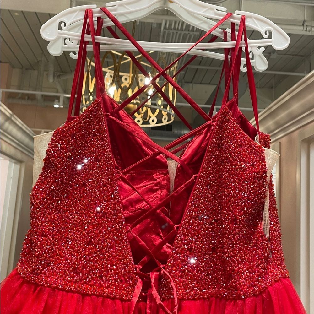 NEW Beaded Red Prom Dress Size 18 - Picture 8 of 9